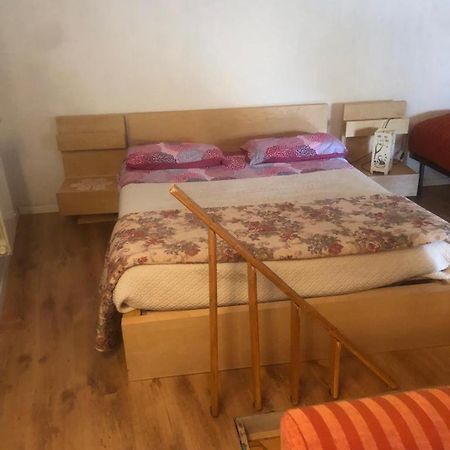 Lovely 1 Room Bedroom Loft, 20 Mins To Bgy Airport Pradalunga Eksteriør bilde
