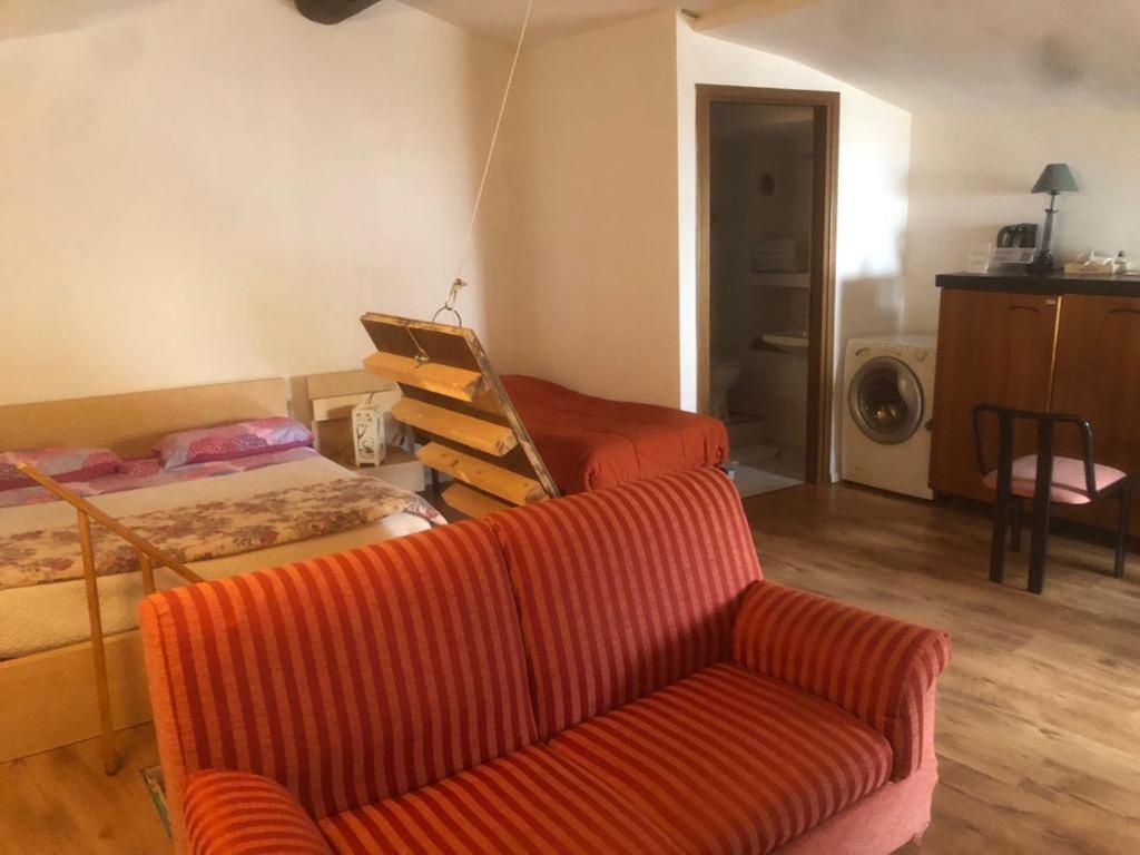 Lovely 1 Room Bedroom Loft, 20 Mins To Bgy Airport Pradalunga Eksteriør bilde